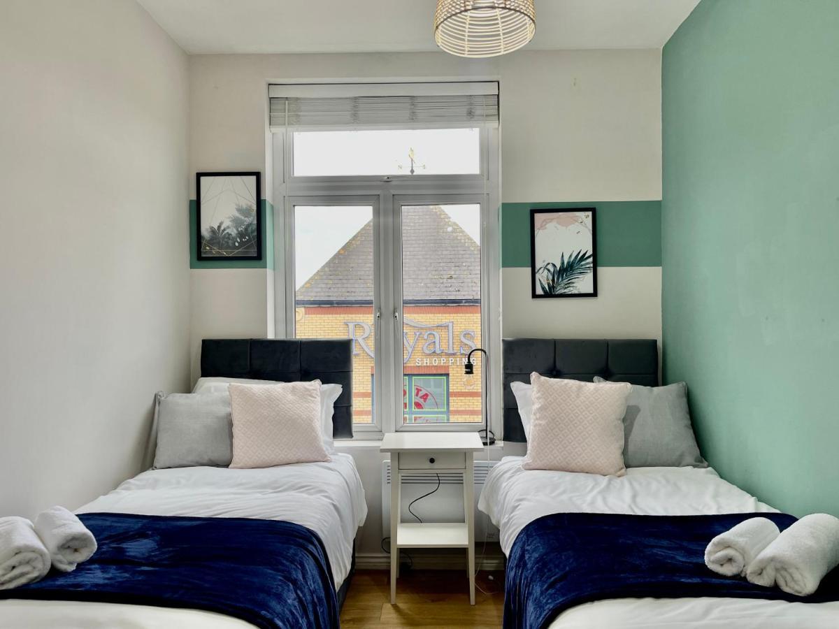 City Centre Gem In Southend Near The Beach, Station And Parking Apartment Exterior photo