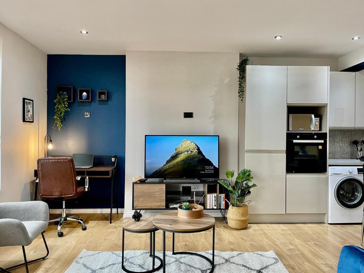 City Centre Gem In Southend Near The Beach, Station And Parking Apartment Exterior photo